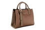 Vince Camuto Bolso de Piel de Polivinilo Mink - Elegante y Sofisticado, 36x11x26 cm, Color Visón